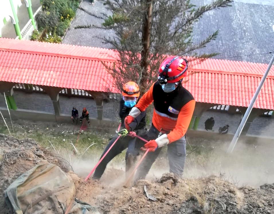 Secretaría de Gestión de Riesgos capacitó a voluntarios en técnicas de rescate