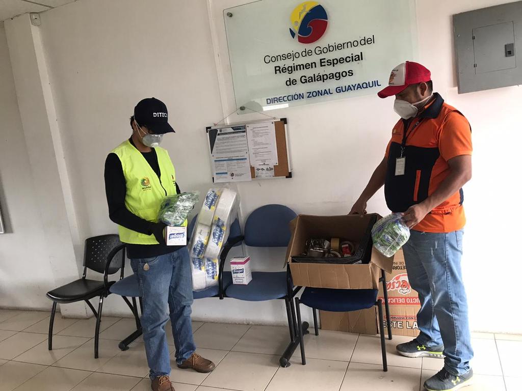 Riesgos Ec distribuye kits de emergencia para atender la crisis sanitaria