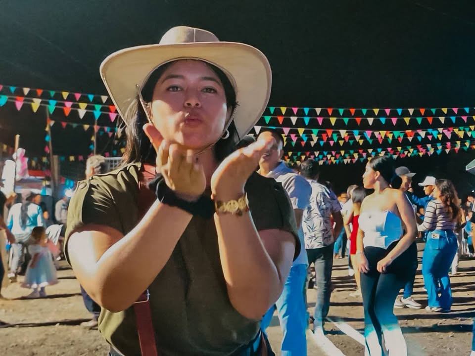 Alcaldesa Mabel Tenezaca participó de las fiestas patronales de San Joaquín