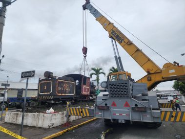 En Coronel Marcelino Maridueña, locomotora histórica sale para mantenimiento en zona céntrica