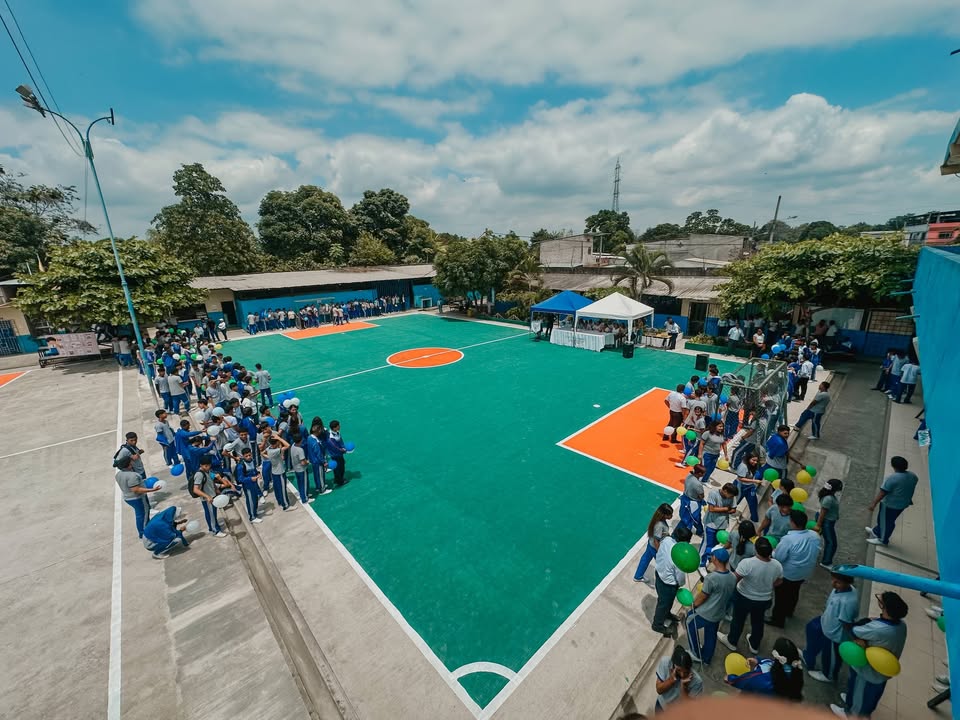 Inauguran cancha indoor en Carlos Zevallos con gestión conjunta en El Triunfo