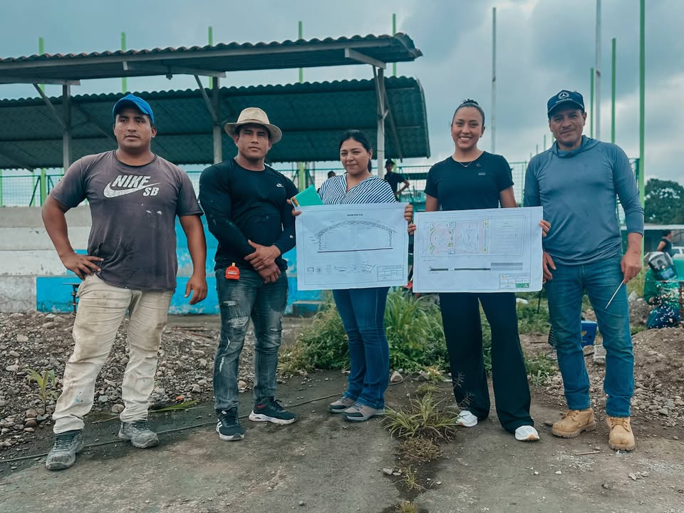 Alcaldesa Mabel Tenezaca inspecciona avances del Ecoparque en El Triunfo