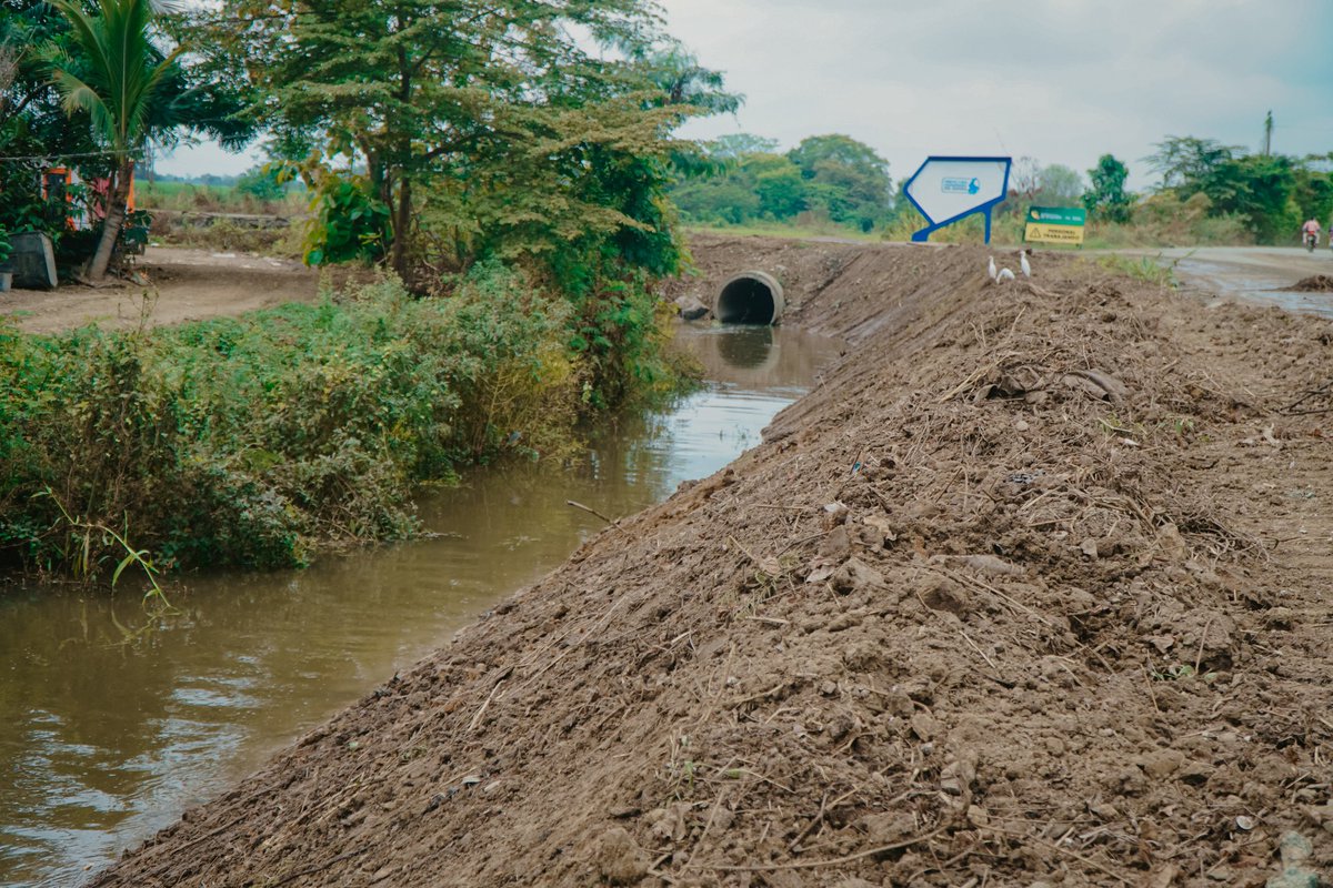 El Triunfo: Maquinaria municipal llega al Rctdo. El Martillo para obras viales
