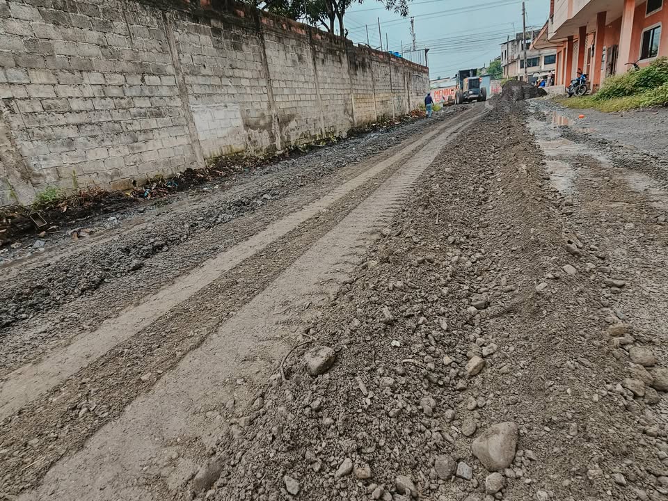 El Triunfo: Inician obras de aceras y bordillos en Pedro Menéndez