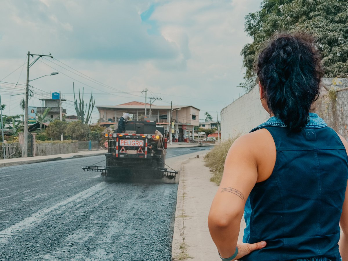 Avenida Río Verde: El municipio inicia imprimación para recuperar vía en El Triunfo