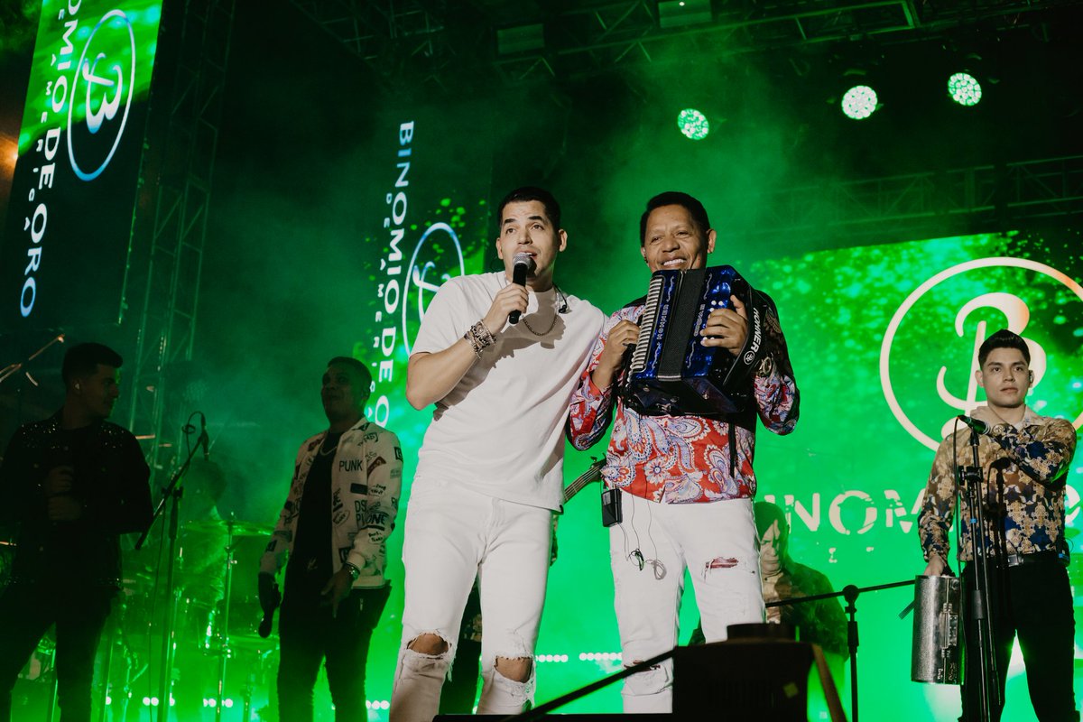 El Triunfo celebró sus 40 años con Binomio de Oro de América