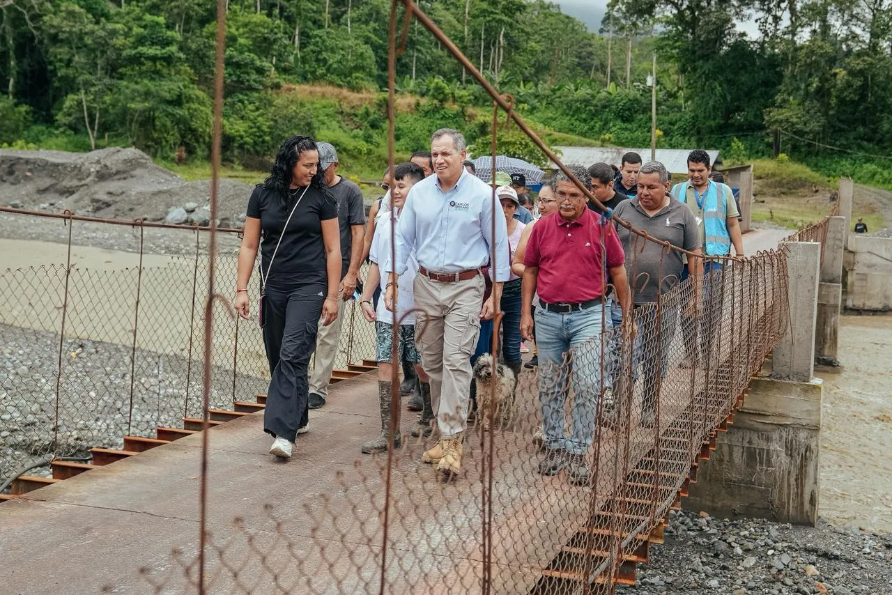El Triunfo: Prefectura del Guayas asegura el puente Dos Bocas ante crecida del río